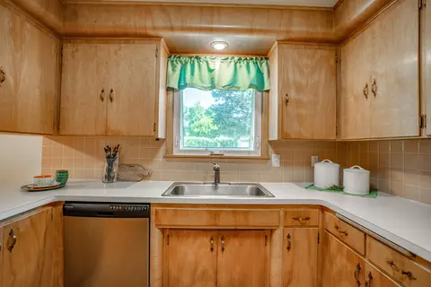 1708 Braman Ave, Bismarck, ND 58501 photo 16