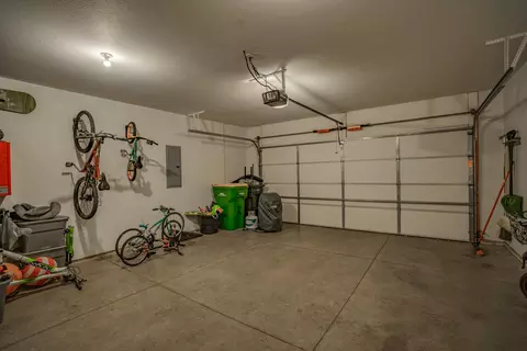 1139 Santa Fe Ave, Bismarck, ND 58504 photo 23