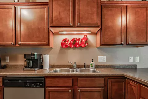 1139 Santa Fe Ave, Bismarck, ND 58504 photo 8
