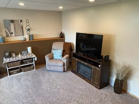 2514 10th Ave SE, Mandan, ND 58554 photo 25