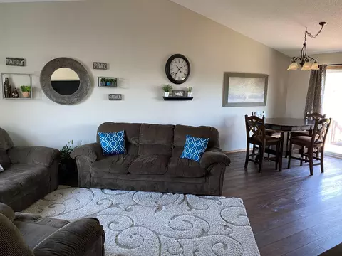 2514 10th Ave SE, Mandan, ND 58554 photo 9