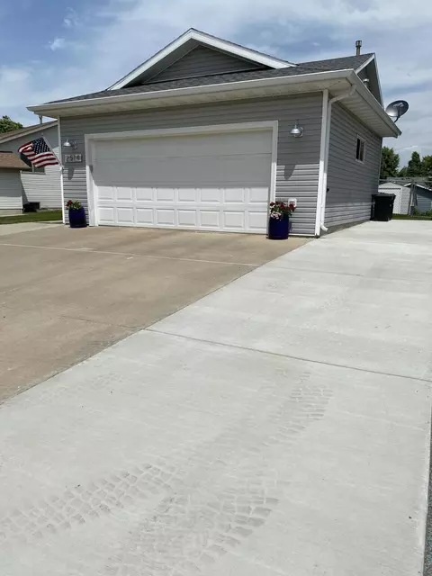 2514 10th Ave SE, Mandan, ND 58554 photo 6