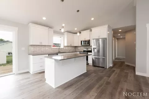 3918 Leighton Dr, Bismarck, ND 58504 photo 10