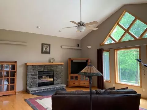 231 Sheehan Rd, Bismarck, ND 58504 photo 2