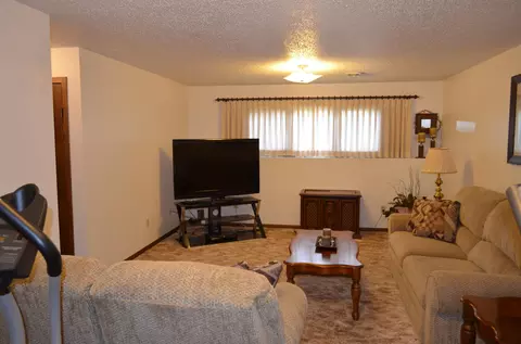 219 Sheila Dr, Beulah, ND 58523 photo 14
