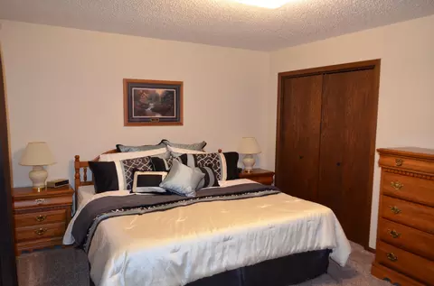 219 Sheila Dr, Beulah, ND 58523 photo 9