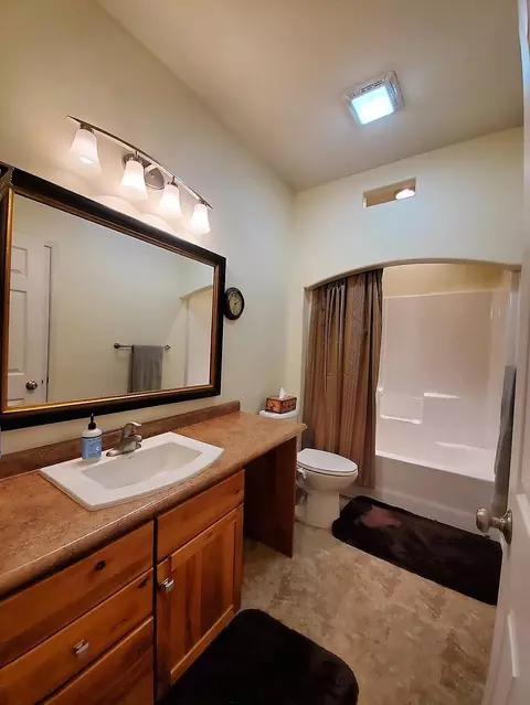 1137 Cherry Ln, Beulah, ND 58523 photo 13