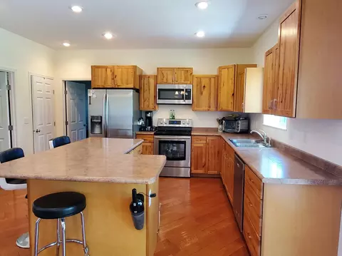 1137 Cherry Ln, Beulah, ND 58523 photo 5