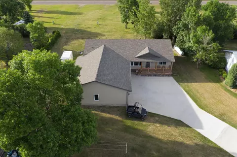 1137 Cherry Ln, Beulah, ND 58523 photo 2