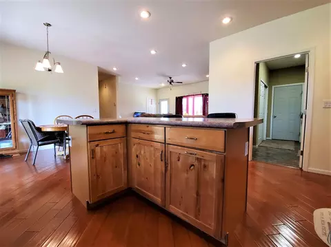 1137 Cherry Ln, Beulah, ND 58523 photo 8