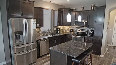 2452 Waterpark Loop SE, Mandan, ND 58554 photo 30