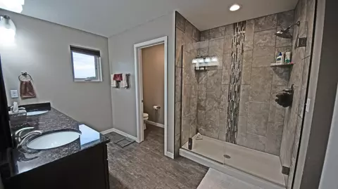 2452 Waterpark Loop SE, Mandan, ND 58554 photo 38