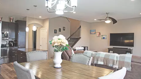 2452 Waterpark Loop SE, Mandan, ND 58554 photo 4