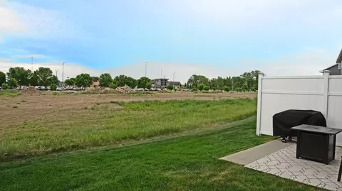 2452 Waterpark Loop SE, Mandan, ND 58554 photo 32