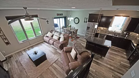 2452 Waterpark Loop SE, Mandan, ND 58554 photo 6