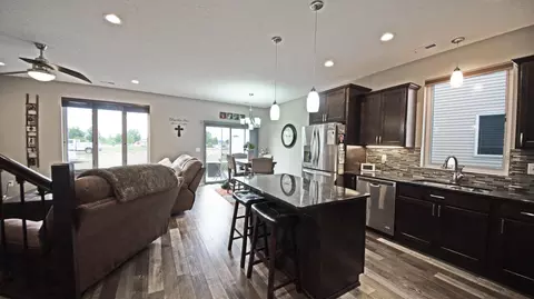 2452 Waterpark Loop SE, Mandan, ND 58554 photo 26