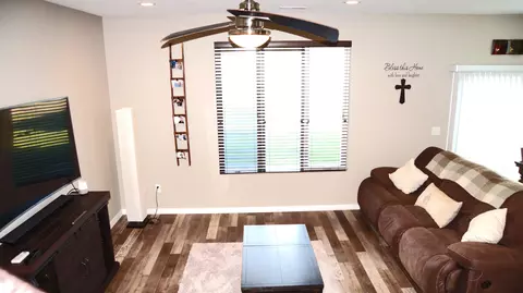 2452 Waterpark Loop SE, Mandan, ND 58554 photo 15