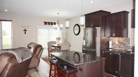 2452 Waterpark Loop SE, Mandan, ND 58554 photo 17