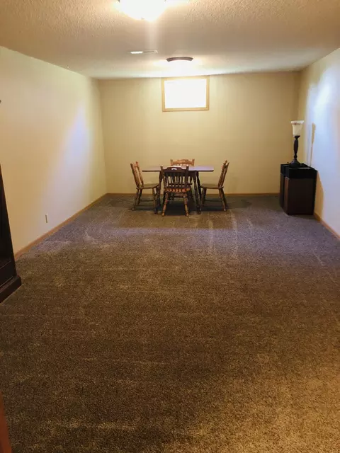 712 29th St, Bismarck, ND 58501 photo 11