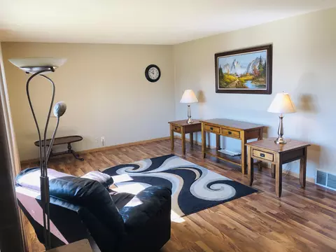 712 29th St, Bismarck, ND 58501 photo 4