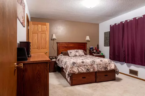 348 Telstar Dr, Bismarck, ND 58503 photo 8