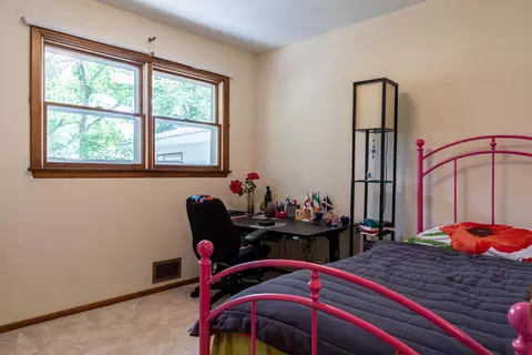 348 Telstar Dr, Bismarck, ND 58503 photo 6