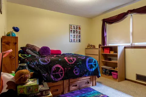 348 Telstar Dr, Bismarck, ND 58503 photo 5
