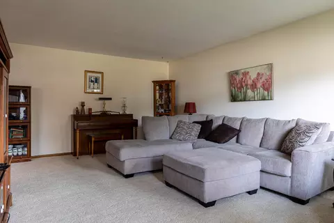 348 Telstar Dr, Bismarck, ND 58503 photo 2