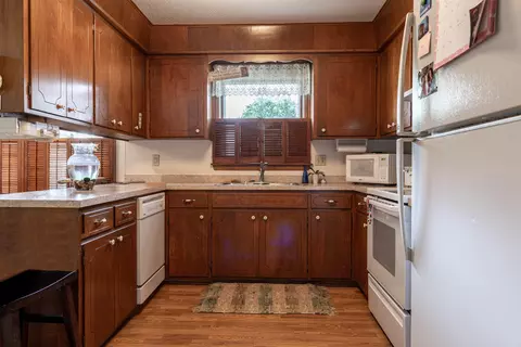 348 Telstar Dr, Bismarck, ND 58503 photo 12