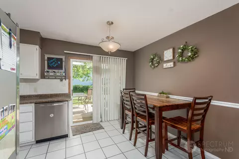 11 Santee Rd, Lincoln, ND 58504 photo 5