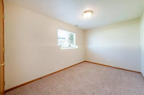 726 Brome Ave, Bismarck, ND 58503 photo 18