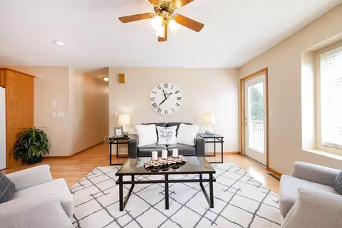726 Brome Ave, Bismarck, ND 58503 photo 2