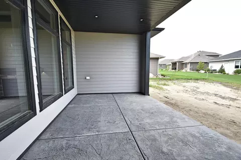 1110 Community Loop, Bismarck, ND 58503 photo 11