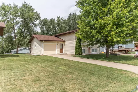 48 Custer Dr, Lincoln, ND 58504 photo 1