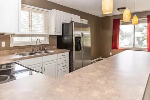 48 Custer Dr, Lincoln, ND 58504 photo 7
