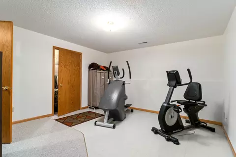 2612 Divide Ave, Bismarck, ND 58501 photo 21