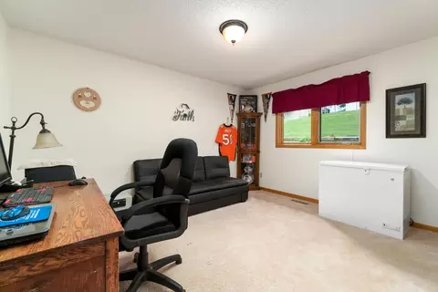 2612 Divide Ave, Bismarck, ND 58501 photo 10