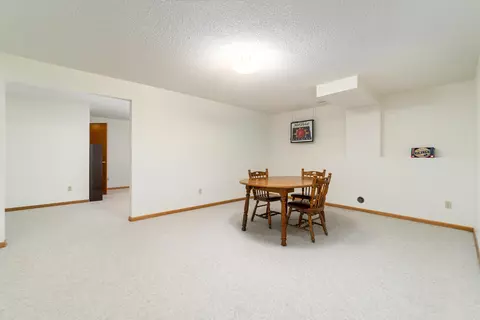 2612 Divide Ave, Bismarck, ND 58501 photo 20
