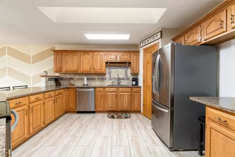2612 Divide Ave, Bismarck, ND 58501 photo 5