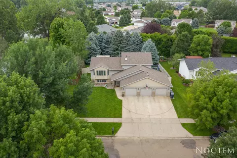 4723 Pintail Loop SE, Mandan, ND 58554 photo 2