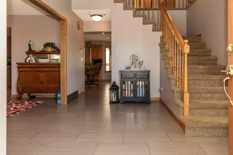 608 Juniper Dr, Bismarck, ND 58503 photo 5