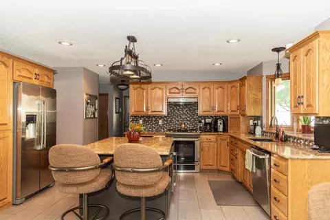 608 Juniper Dr, Bismarck, ND 58503 photo 8