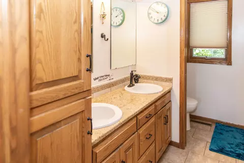 608 Juniper Dr, Bismarck, ND 58503 photo 21