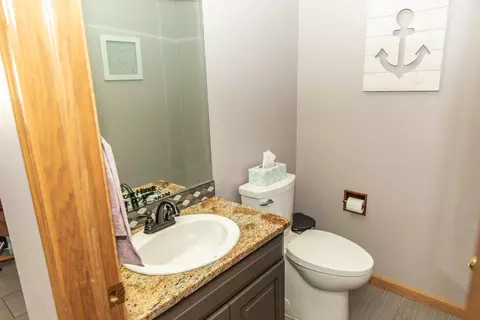 608 Juniper Dr, Bismarck, ND 58503 photo 14