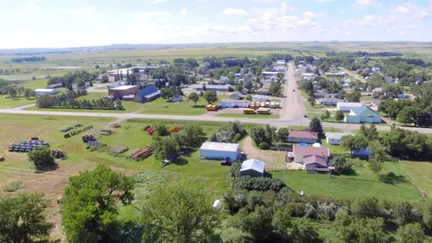 68 6th Ave E, Flasher, ND 58535 photo 2