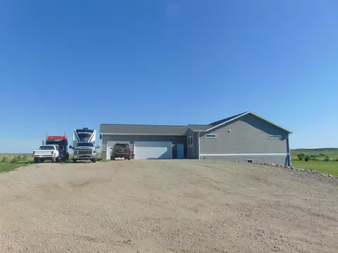 2757 Lyons Rd, Mandan, ND 58554 photo 2