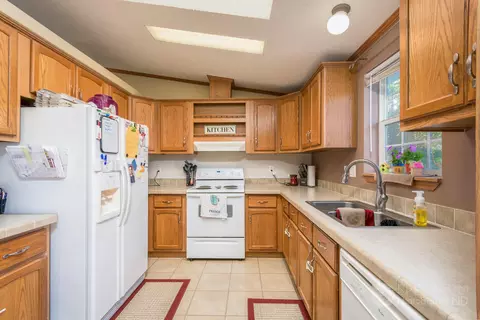 3810 N Valley Loop, Bismarck, ND 58503 photo 7