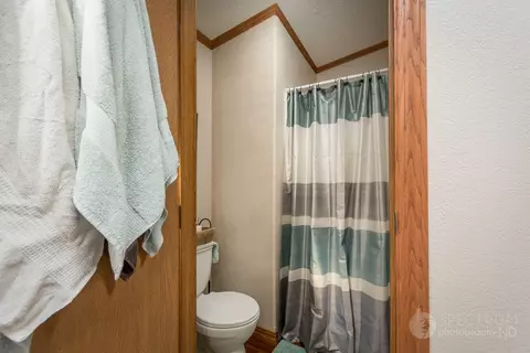 3810 N Valley Loop, Bismarck, ND 58503 photo 12