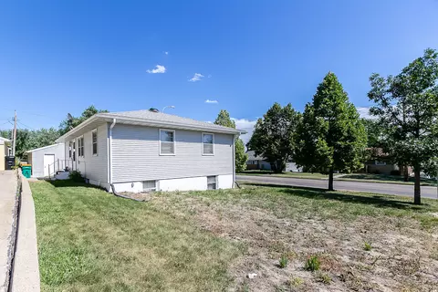 1402 Divide Ave E, Bismarck, ND 58501 photo 11