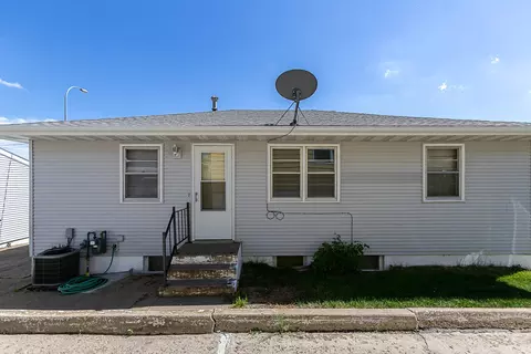 1402 Divide Ave E, Bismarck, ND 58501 photo 9